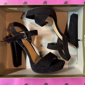 Platform Heel Sandals Like new
